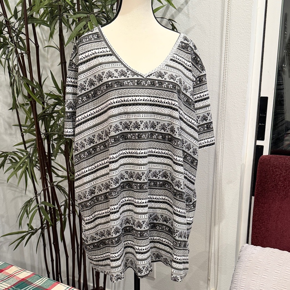 Woman Within Black and White Short Sleeve Top